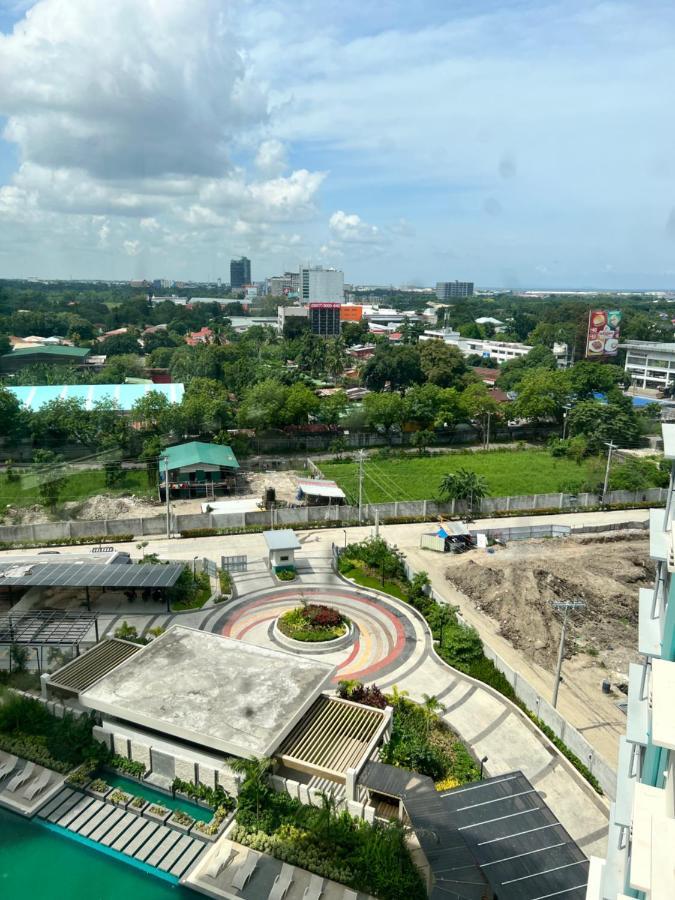 Lovely Studio Condominiums At Mesavirre Garden Residences บาโคลอด ภายนอก รูปภาพ