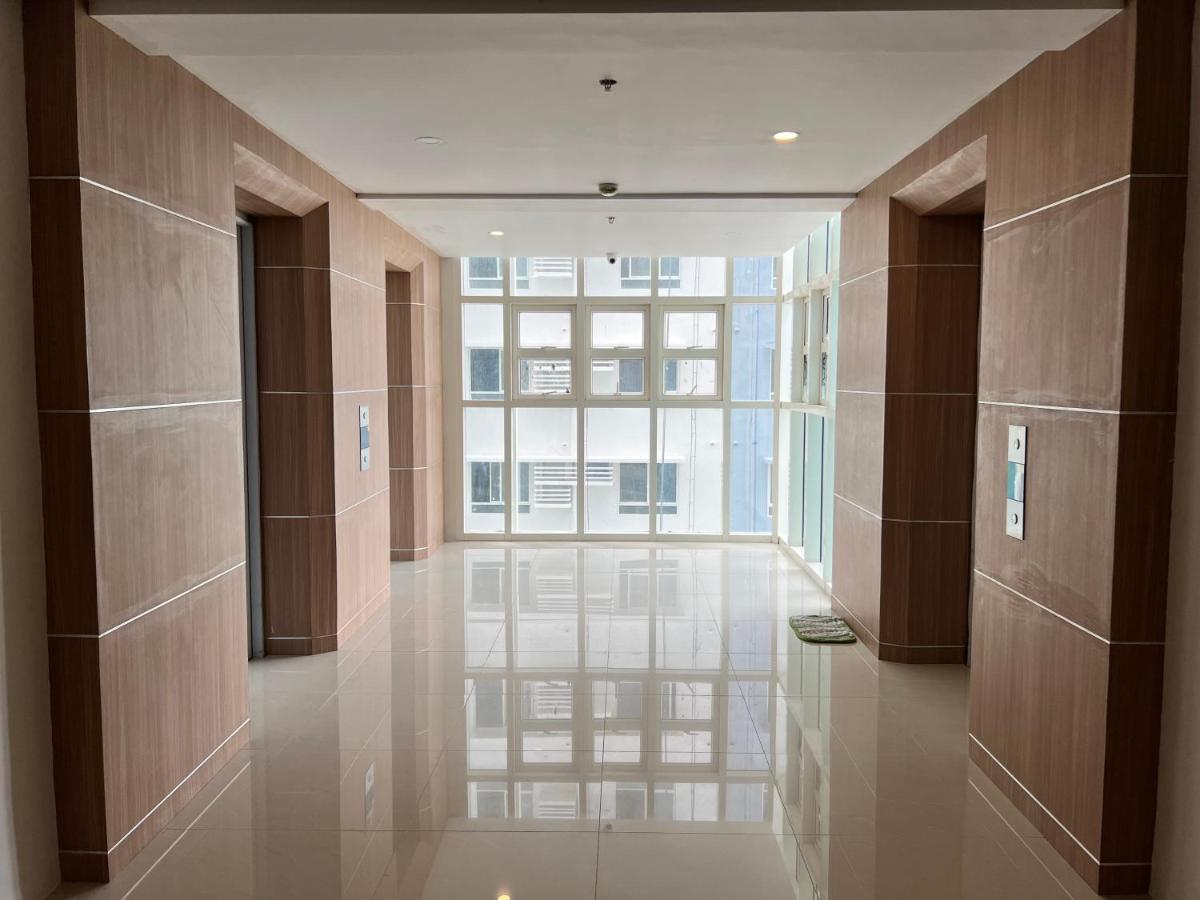 Lovely Studio Condominiums At Mesavirre Garden Residences บาโคลอด ภายนอก รูปภาพ