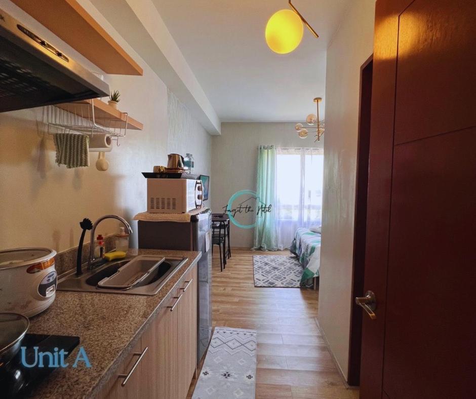 Lovely Studio Condominiums At Mesavirre Garden Residences บาโคลอด ภายนอก รูปภาพ
