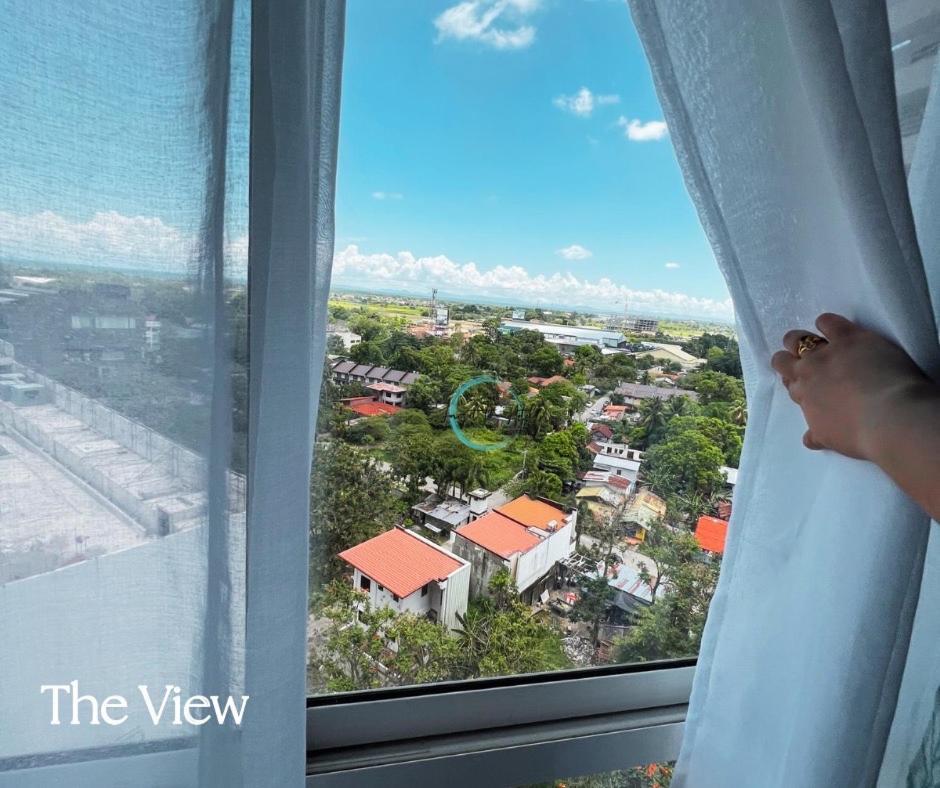Lovely Studio Condominiums At Mesavirre Garden Residences บาโคลอด ภายนอก รูปภาพ