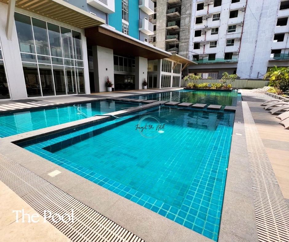 Lovely Studio Condominiums At Mesavirre Garden Residences บาโคลอด ภายนอก รูปภาพ