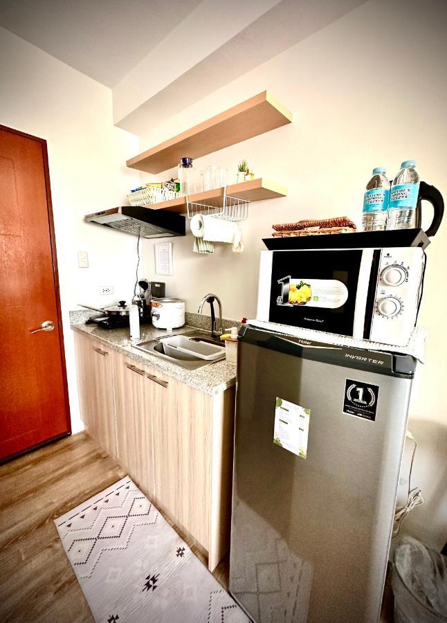 Lovely Studio Condominiums At Mesavirre Garden Residences บาโคลอด ภายนอก รูปภาพ